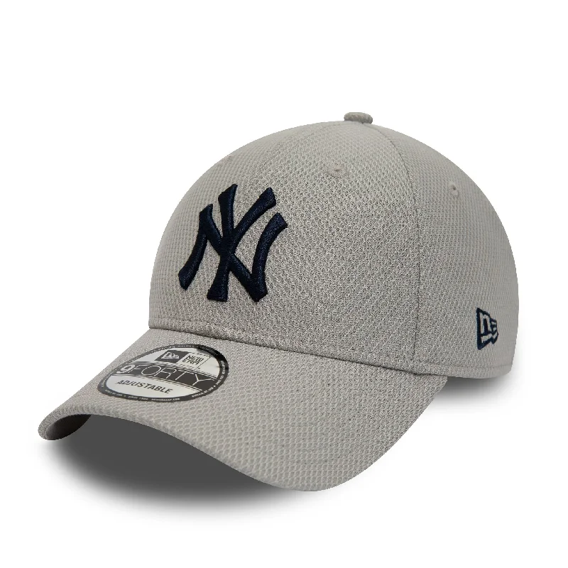 New York Yankees Diamond Era Essential Grey 9FORTY Adjustable Cap