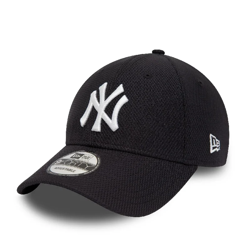 New York Yankees Diamond Era Essential Navy 9FORTY Adjustable Cap