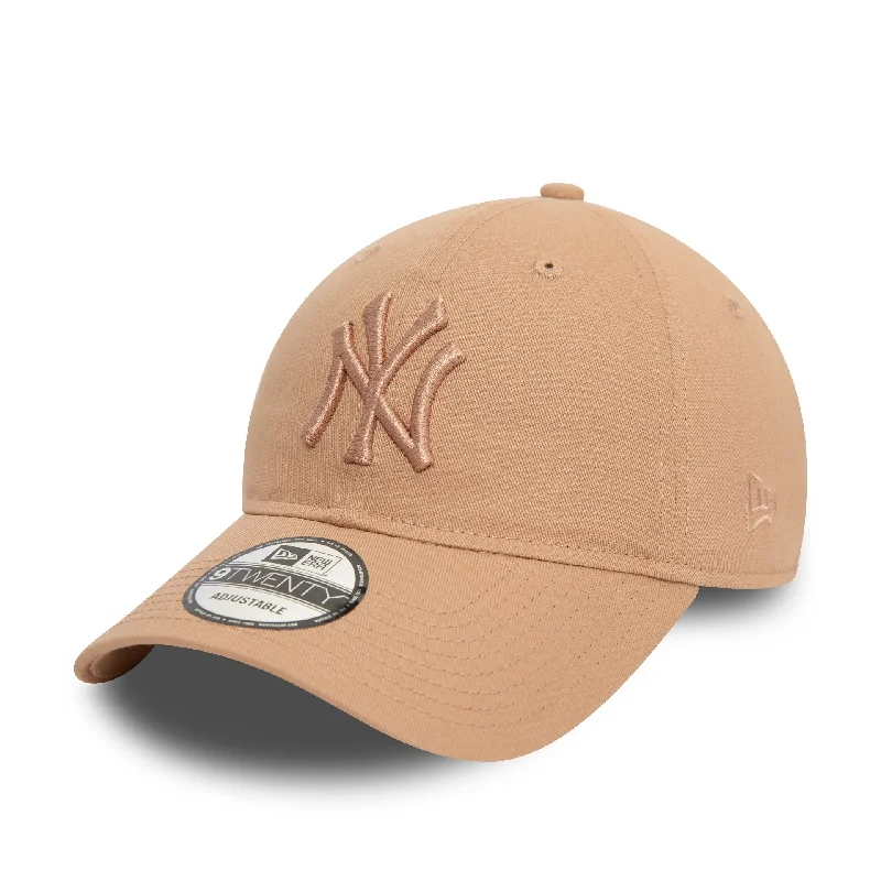 New York Yankees League Essential Beige 9TWENTY Adjustable Cap