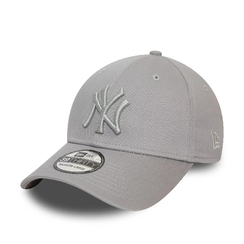 New York Yankees League Essential Grey 39THIRTY Stretch Fit Cap