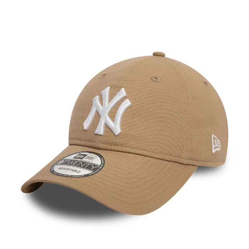 New York Yankees League Essential Light Beige 9TWENTY Adjustable Cap