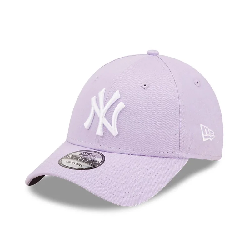 New York Yankees League Essential Purple 9FORTY Adjustable Cap