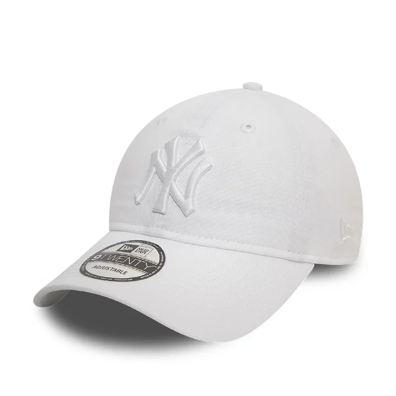 New York Yankees League Essential White 9TWENTY Adjustable Cap