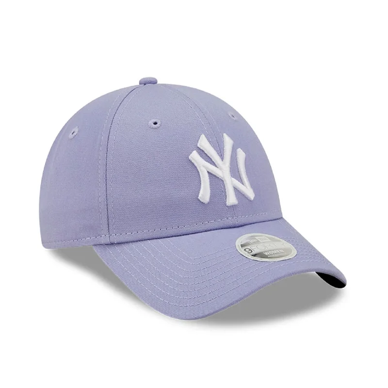 New York Yankees League Essentials Womens Lilac 9FORTY Adjustable Cap