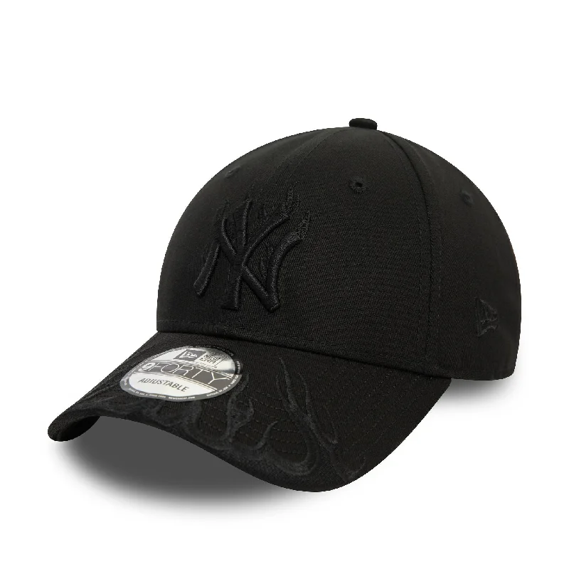 New York Yankees MLB Flame Black 9FORTY Adjustable Cap