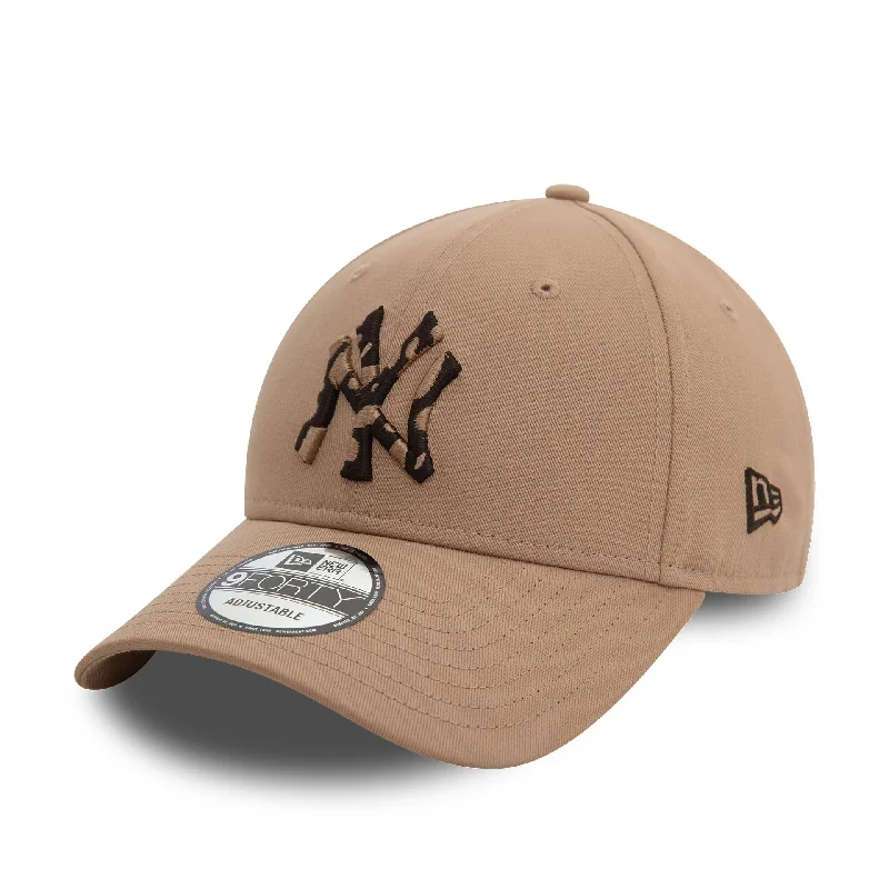 New York Yankees Seasonal Infill Beige 9FORTY Adjustable Cap