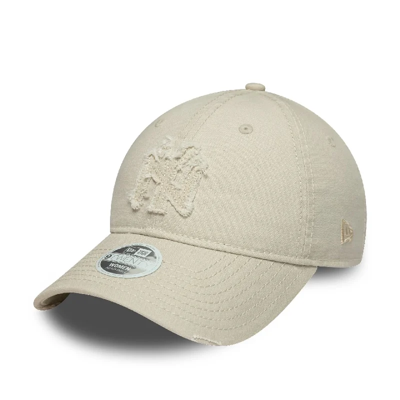 New York Yankees Womens Distressed Light Beige 9TWENTY Adjustable Cap