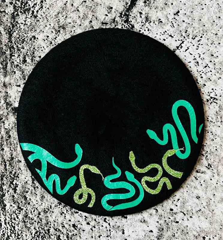 Vegan Beret - Medusa